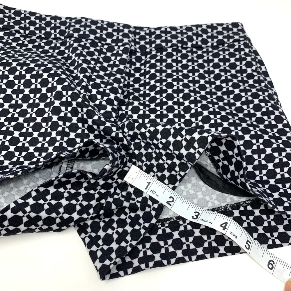 H&M Women's Cotton Shorts in Black and White Pattern size 2 - Picture 5 of 9